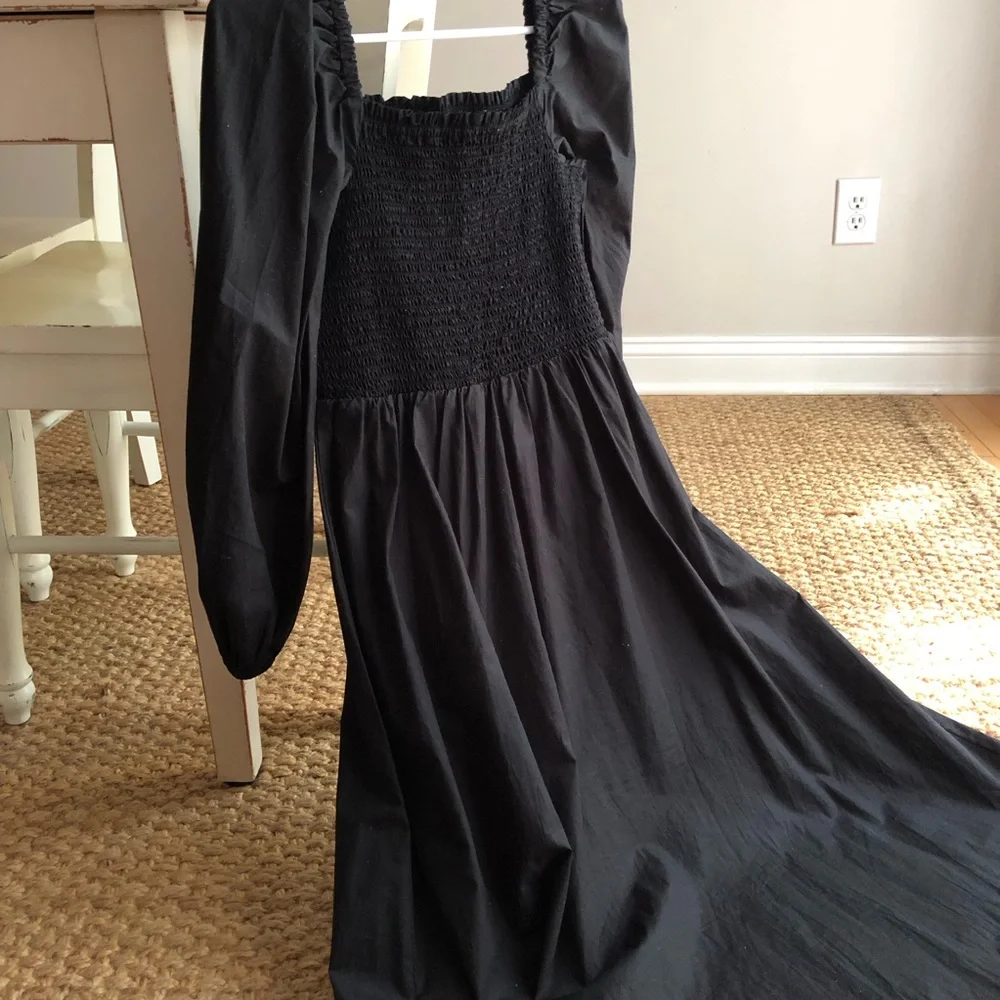 J Crew Smocked Puff Sleeve Dress. Cotton. Black. BD995. Size Small